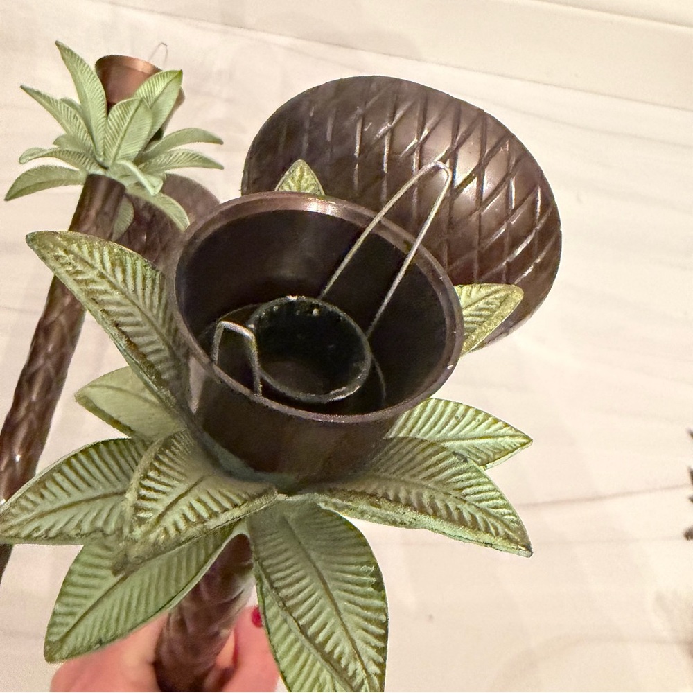 Tropical Palm Wall Sconce Set in Brown and Green - Picture 5 of 6